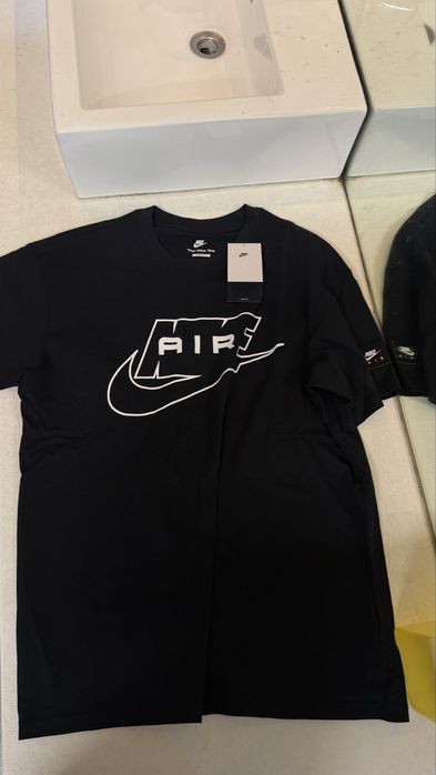 Nike оригинални тениски 2 броя за 75€