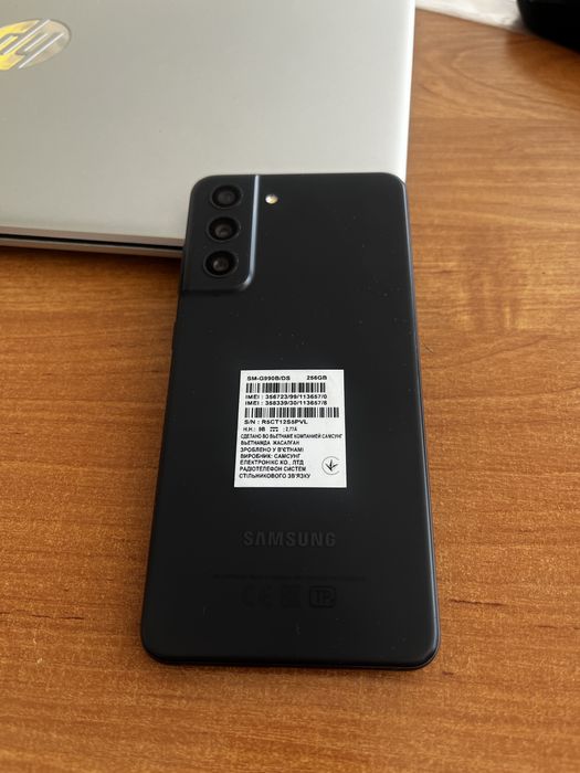 Продается телефон Samsung galaxy S21 FE 5G