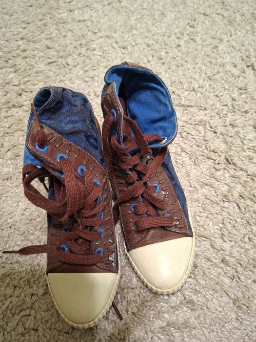 Изпратени!Много запазени обувки на Кавали