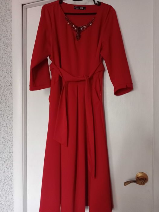 Продам шикарное платье, адрес кунаева