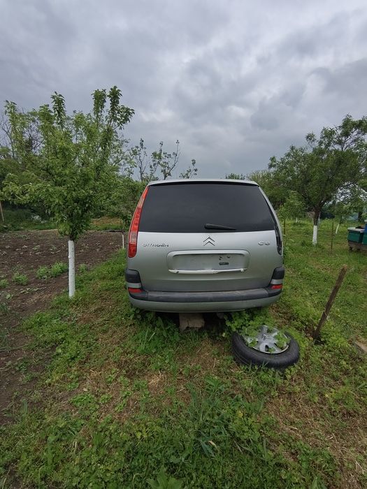 Vand citroen C8 pentru dezmembrat