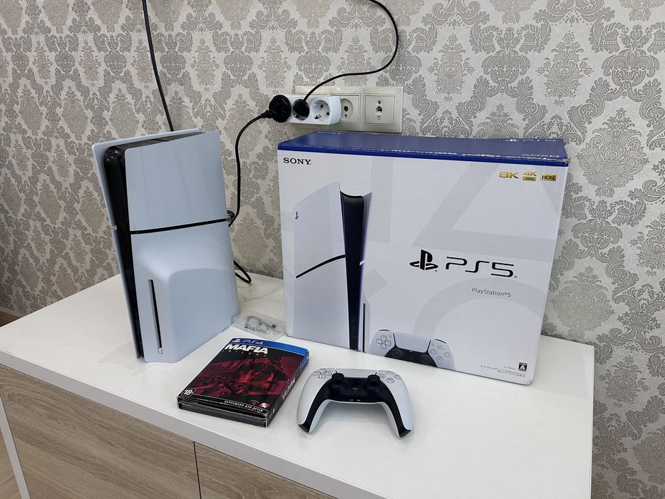 Продам PlayStation 5 Slim.