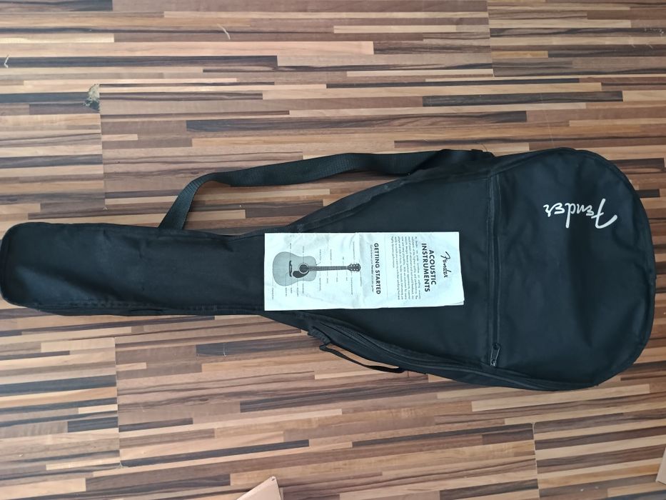 Chitara Fender 3/4, husa și capodastru, noi, cu eticheta