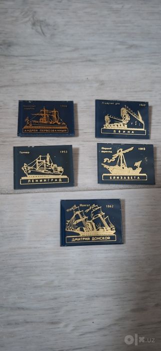 Продам значки на разную тема