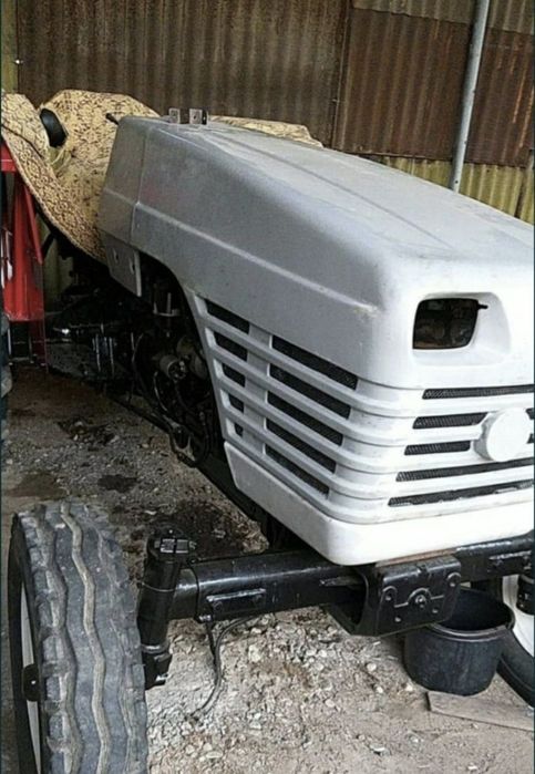 Capotaj nou tractor din fibra  453/533/643/683