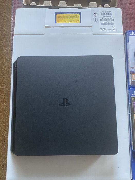 Prodavam Playstation 4