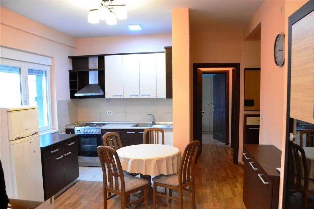 Дава се под наем Тристаен апартамент в Бургас, Братя Миладинови - 79 кв.м за 255 € - Снимка #4