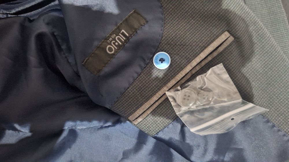 Нов костюм Liu jo