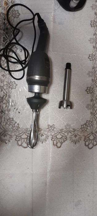 Ручной блендер работает отлично