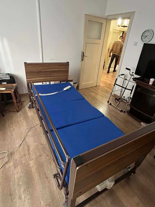 Електрическо болнично легло MOBIAK (5 функции) – Като ново!