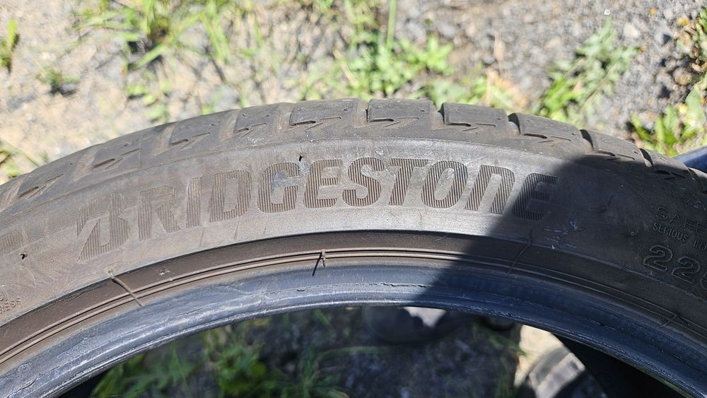 2бр гуми 225 40 18 бриджстоун