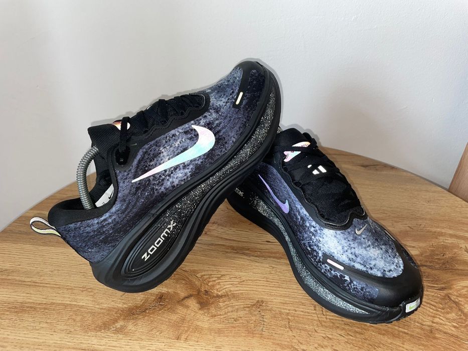 Sneakers NIKE Vomero Plus nr 42 - 44