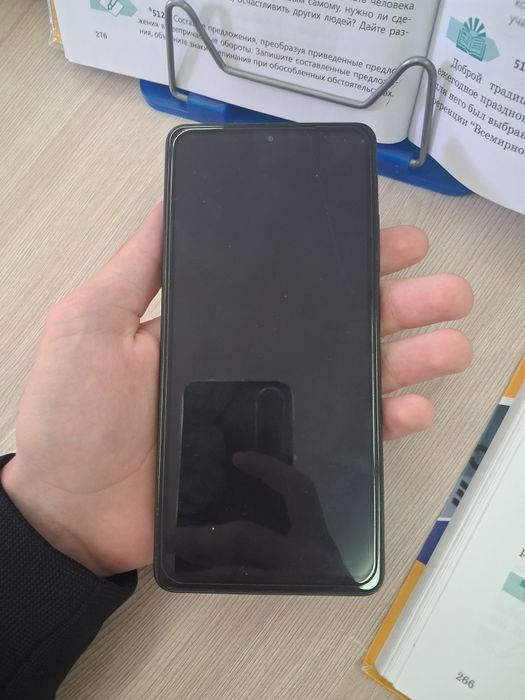 Продам телефон Redmi нашел на улице