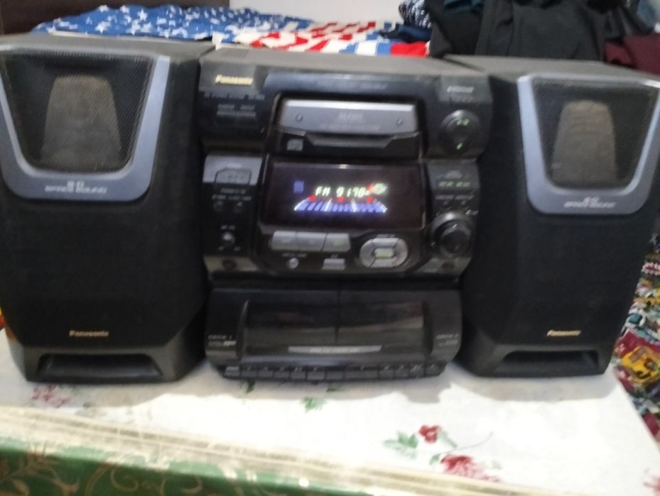 Продам музыкальный центр