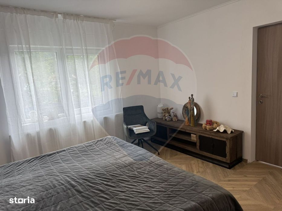 Casa finalizata recent, 2.800 mp teren Livada - Petresti de Jos