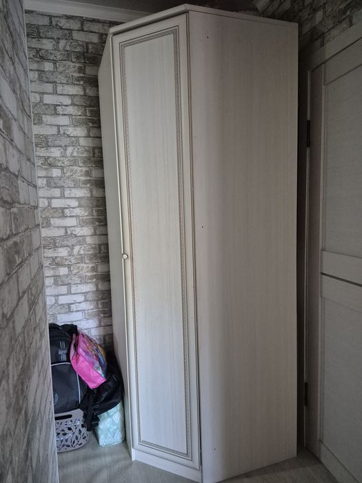 Продаётся шкаф в хорошем состояний