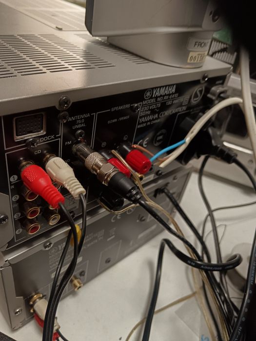 Receiver Yamaha RX-E410 și CDX-E 410