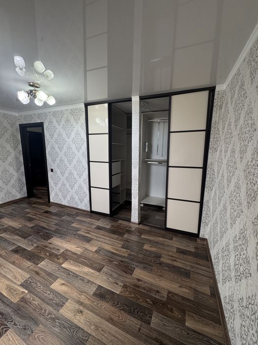 Продам 4 комнатную квартиру