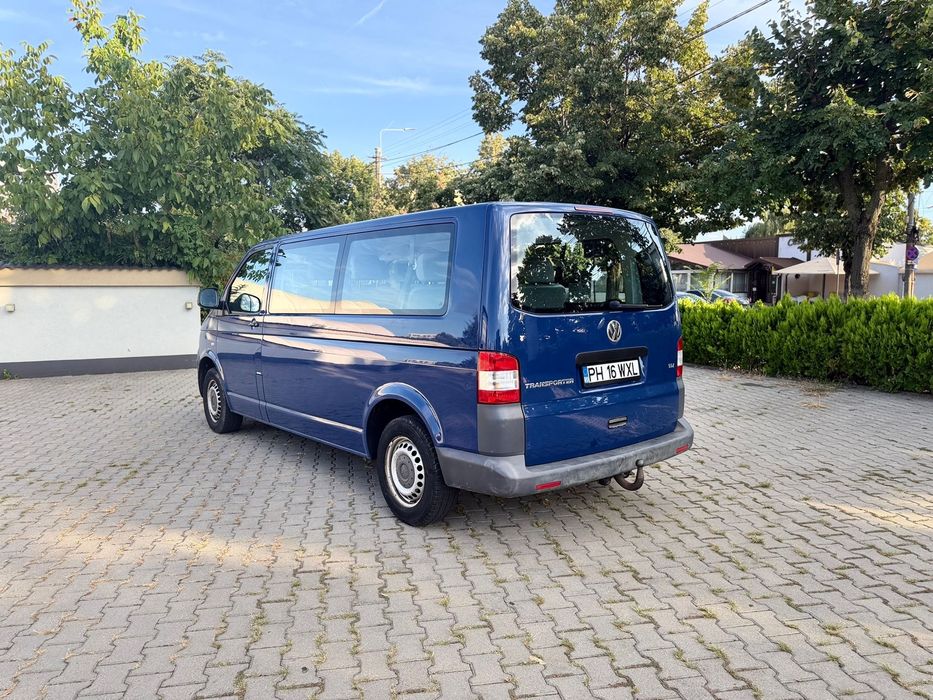 Volkswagen Transporter 8+1 model Lung 2012 motor 2.0