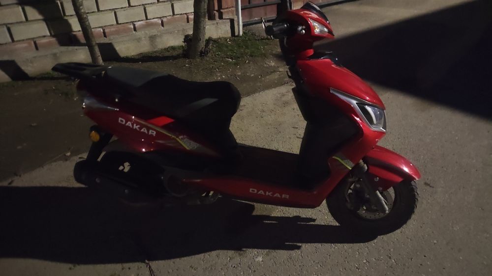 В продажа мопед М8