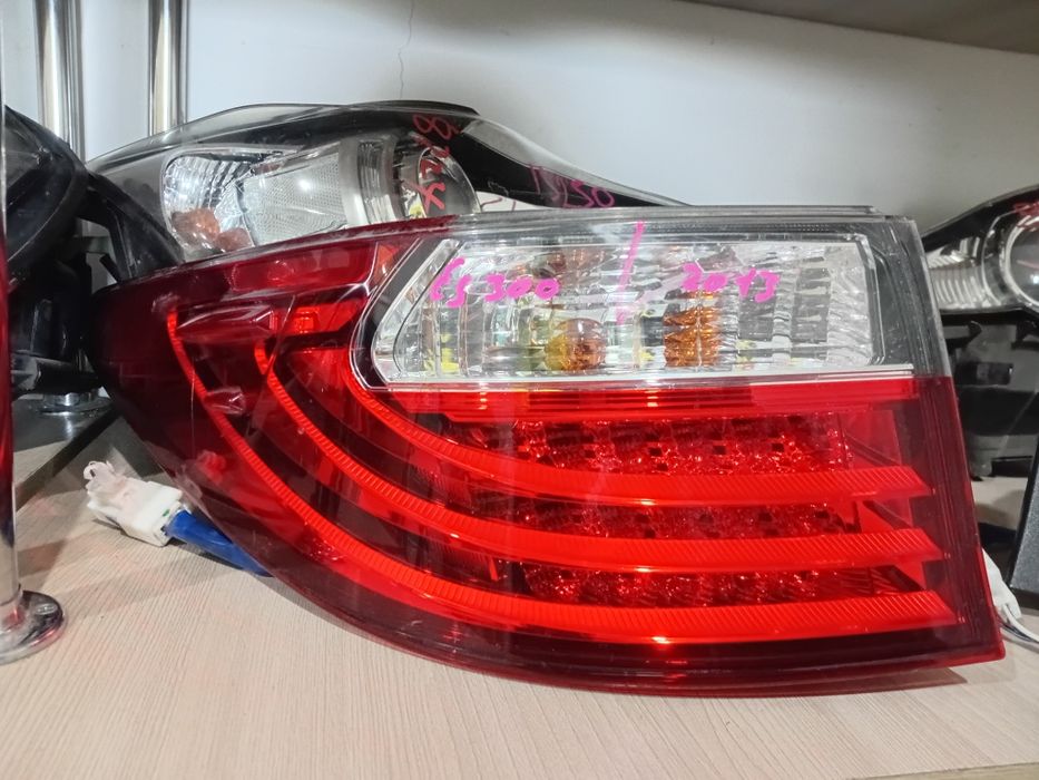 Задние фонари Lexus ES300