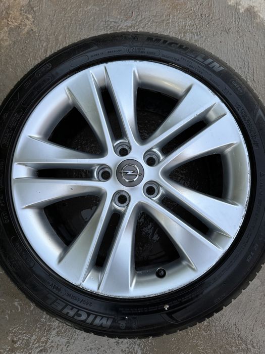 Диски R18 на Opel (5*110)