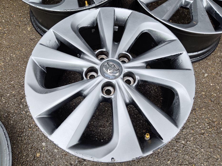 17" оригинални алуминиеви джанти за Toyota Corolla,Auris,Avencis..