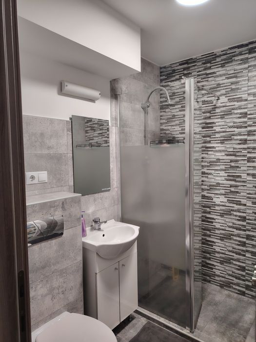 Chirie apartament cu 2  camere