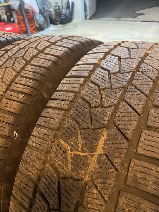 Гуми Continental TS860 225/40/19 V XL зимни DOT 2023  4 броя