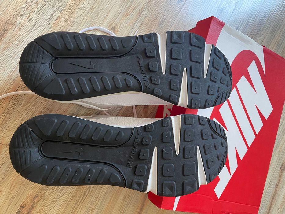 Nike Обувки - състояние - като нови - носени 1 път