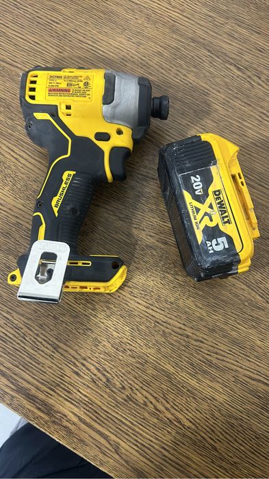 Dewalt  шуруповерт