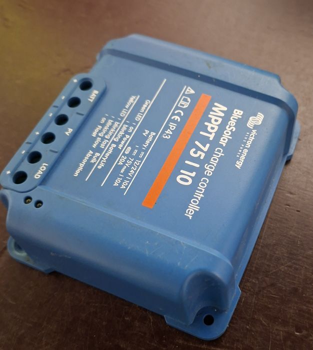 Regulator / Controler Încărcare Solară Victron Energy BlueSolar MPPT 75/10