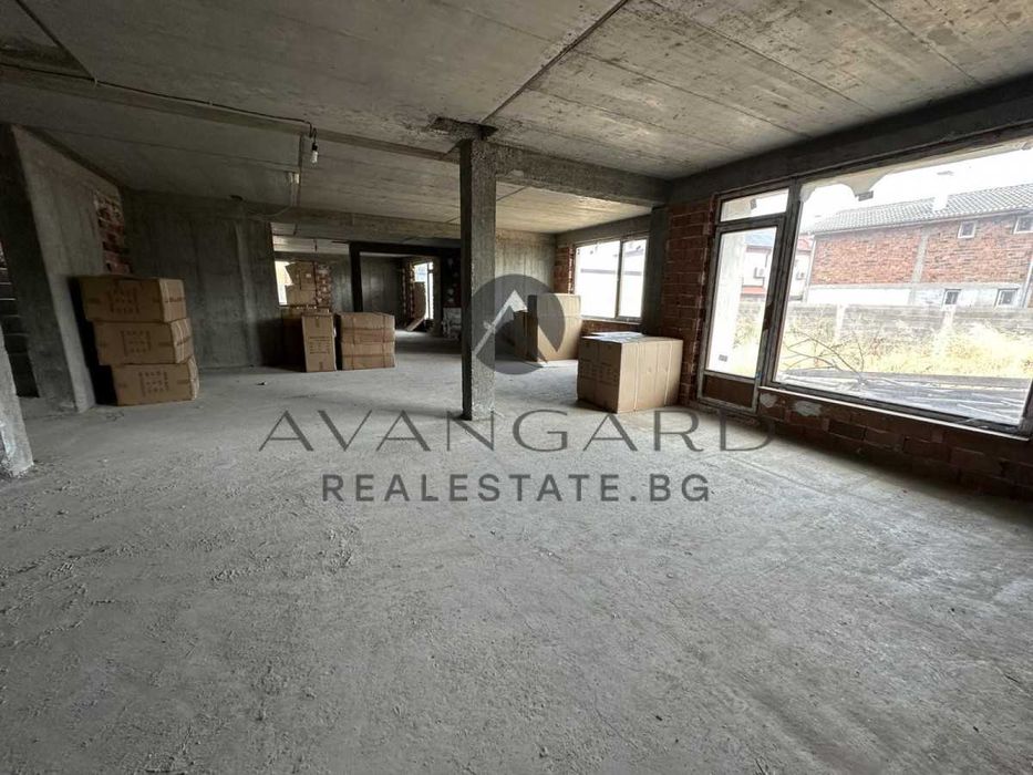 Продава се Къща в с. Царацово, Област Пловдив - 438 кв.м за 953 €/кв.м - Снимка #1