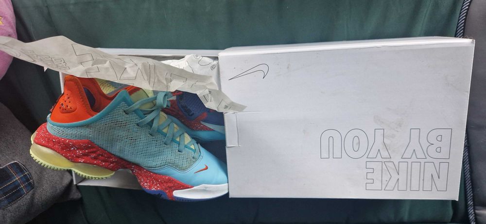 Nike LeBron 19 Low
Blue Chill