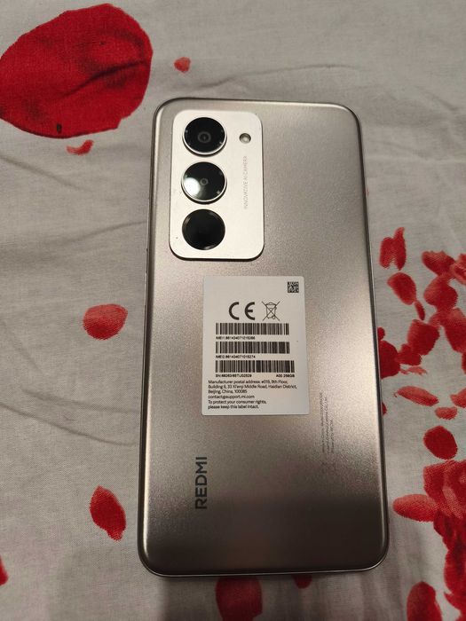 Продавам телефон Redmi 15