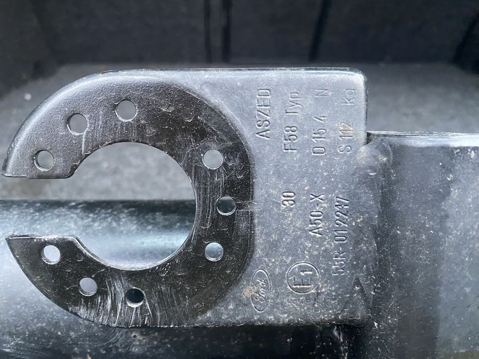 Теглич за Ford Transit mk8