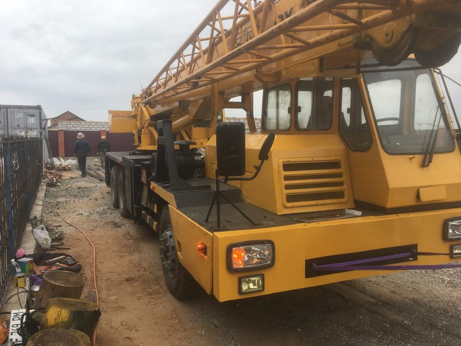 Продам Автокран 25 тонн