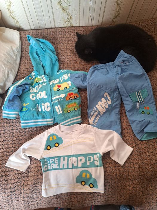 Два спортивных костюмчика на 6-8мес