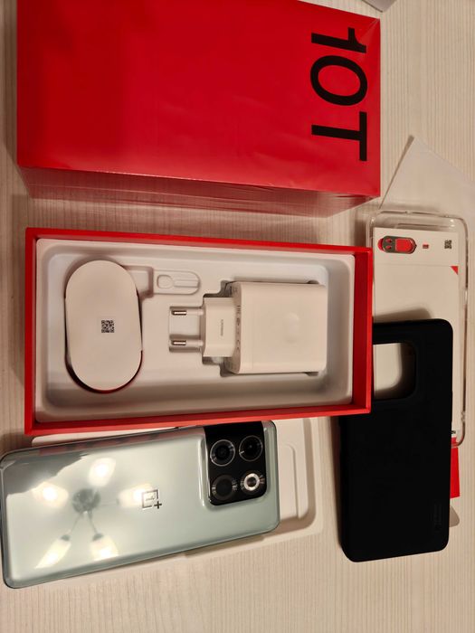 Продам OnePlus 10T 5G   16/512 Гб