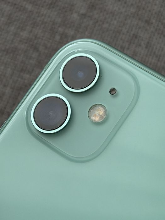 Продам Iphone 11