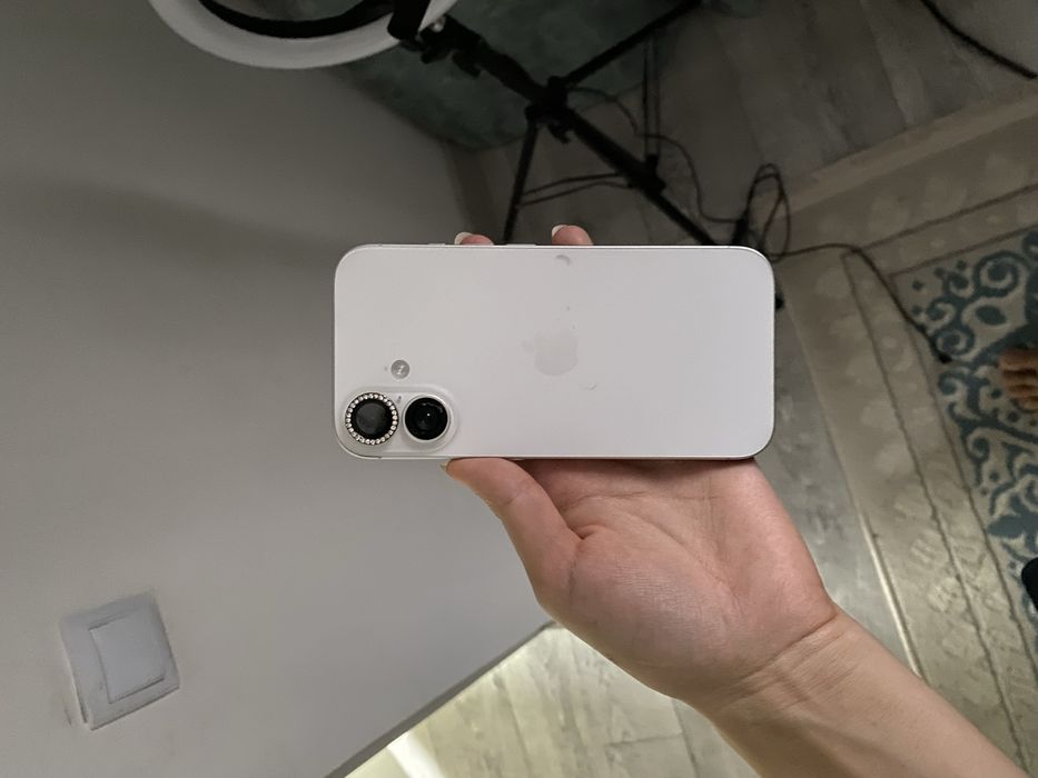 iPhone 16 128GB оригинал