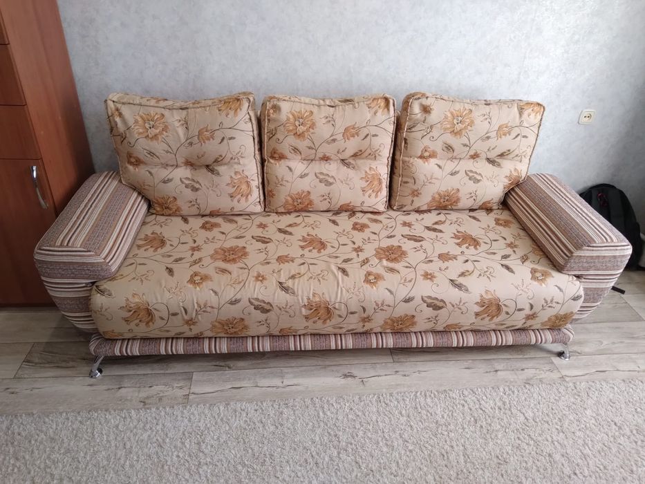 Продам диван б/у