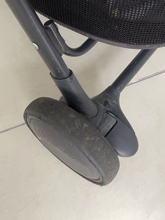 Коляска детская chico серая