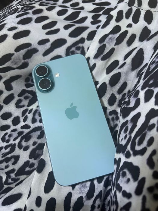 Продам iPhone 16 128гб 92%