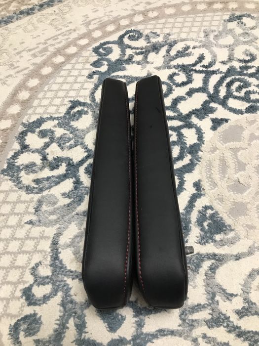 Подлокотники для Toyota Estima