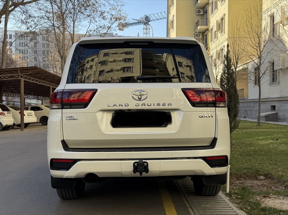 Ленд крузер 300 новая