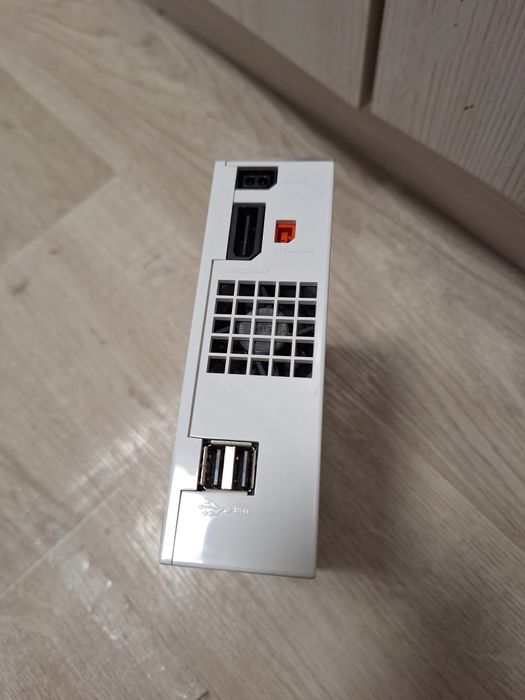 Продам игровую консоль Nintendo