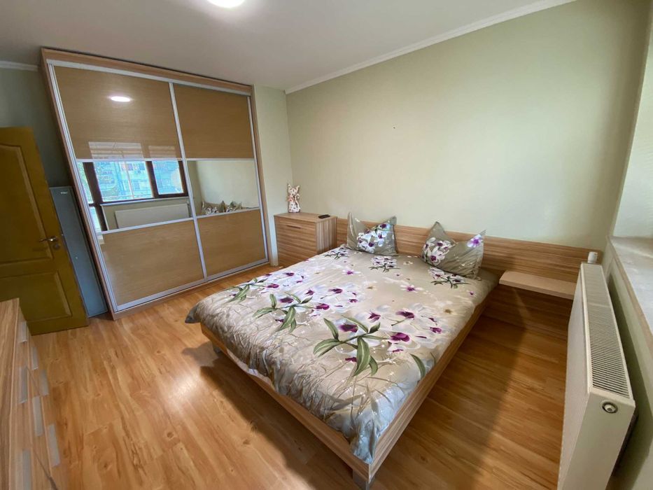 Продава се Четиристаен апартамент в Добрич, Център - 130 кв.м за 1001 €/кв.м - Снимка #8