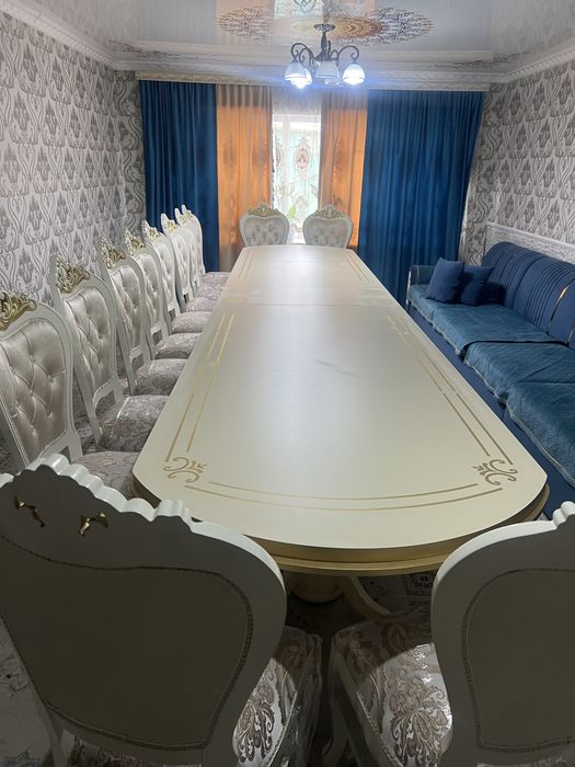 Стол и стулья комплект