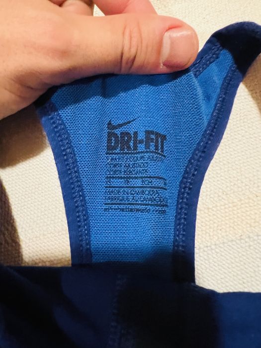 Pantaloni scurti alergat, maieu NIKE XS (si nou)